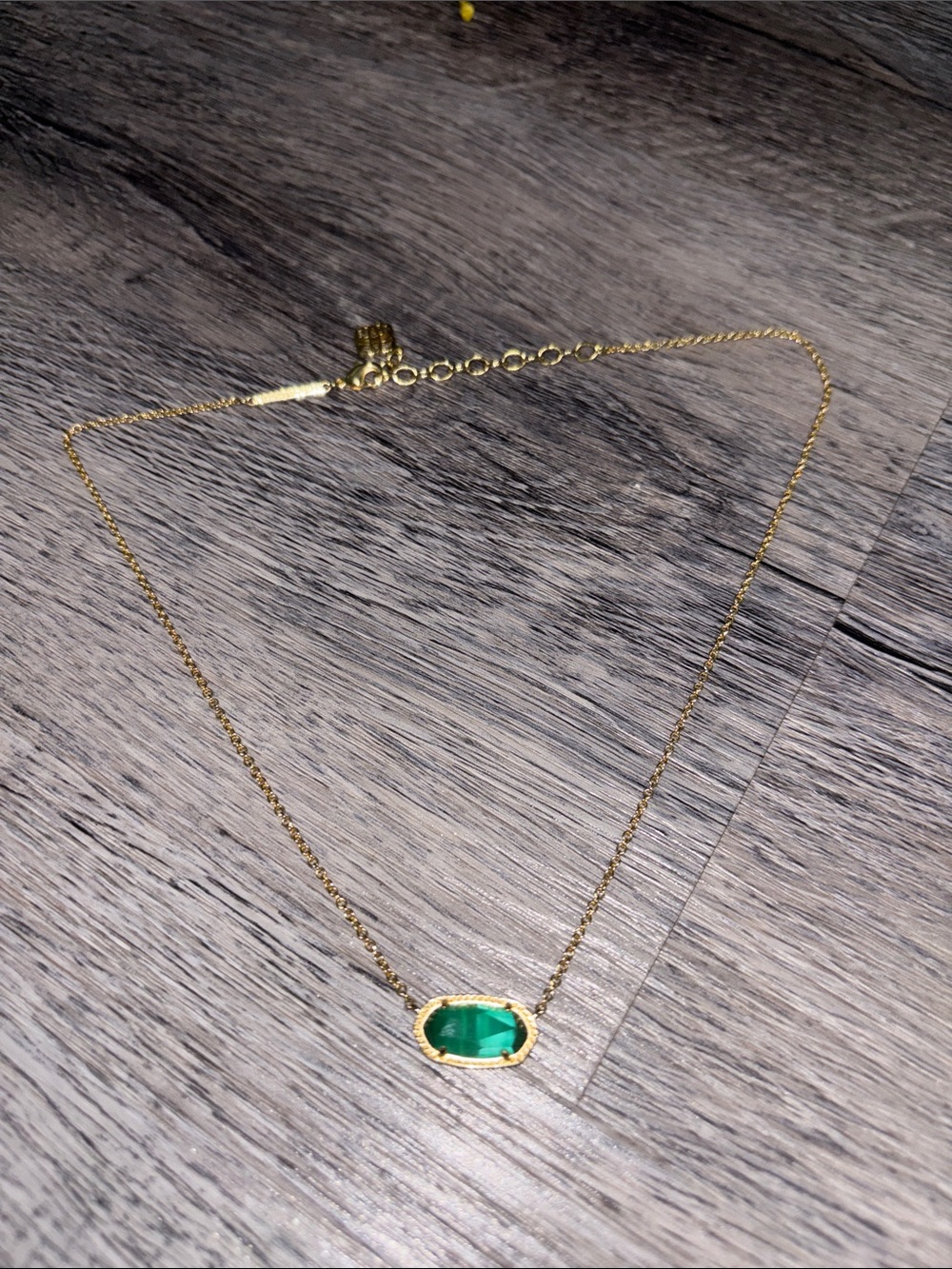 Green Kendra Scott Elisa necklace